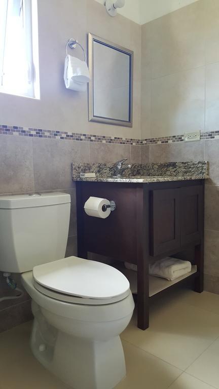 Apt 12, Executive Suites Ja - Palms Enfield Exterior photo