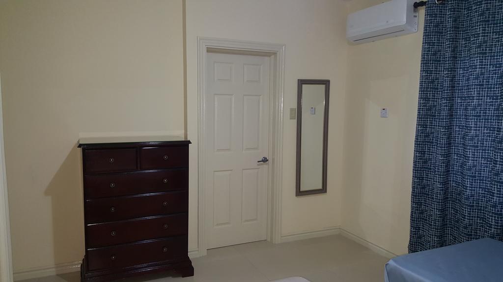 Apt 12, Executive Suites Ja - Palms Enfield Exterior photo